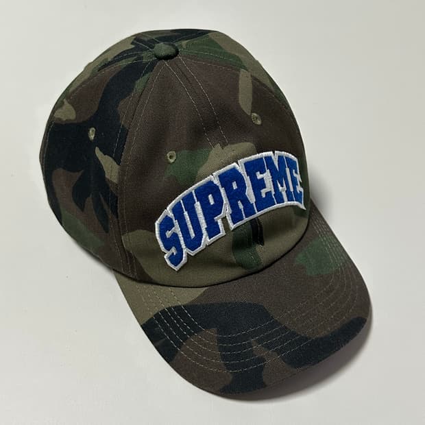 [OS] 슈프림 펠트 아크 6패널 우드랜드 카모 캡 (24FW)