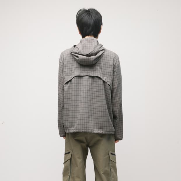 해칭룸 Windbreaker Check Olive