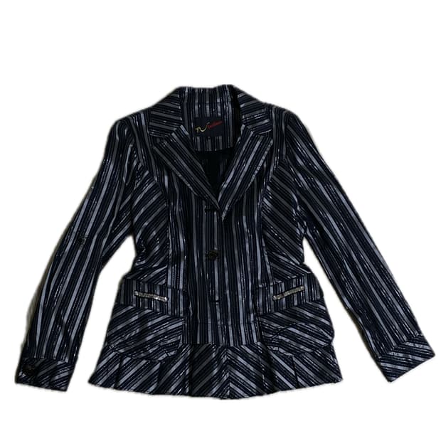 실버 스트라이프 플리츠 블레이저