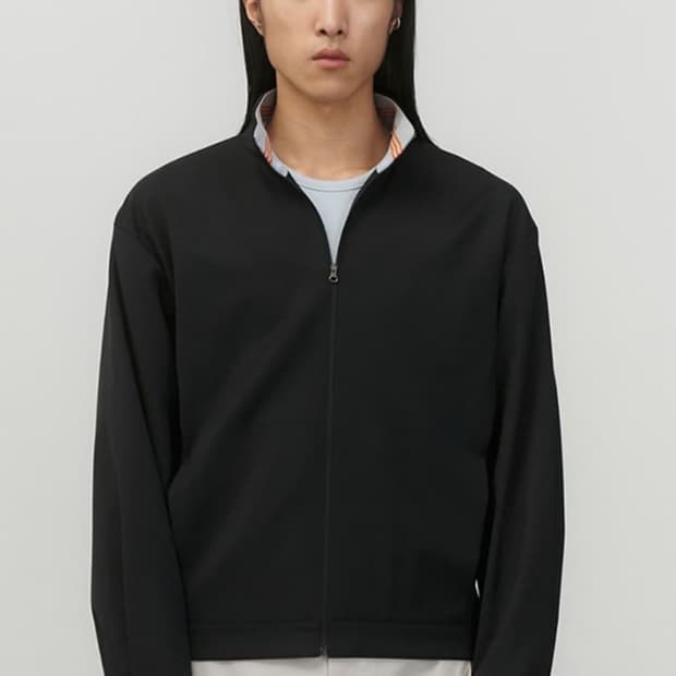 아모멘토 하이넥 점퍼