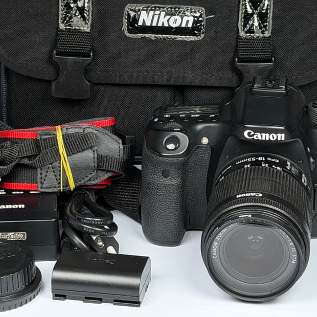 캐논 EOS 70D DSLR 카메라