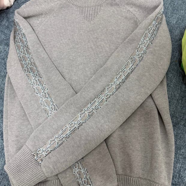 디올 오블리크 인서트 니트 M 급처