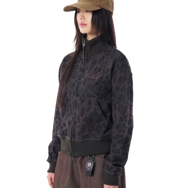 아캄 Leopard Logo Track Jacket (Black)