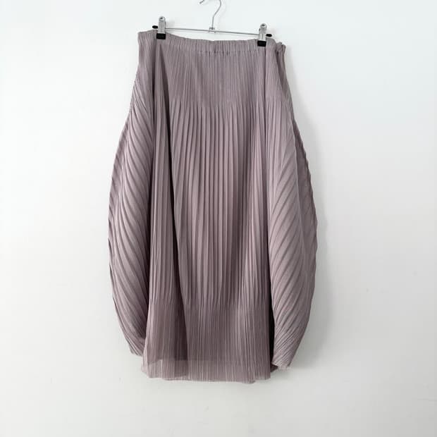 Pleats balloon skirt / light violet