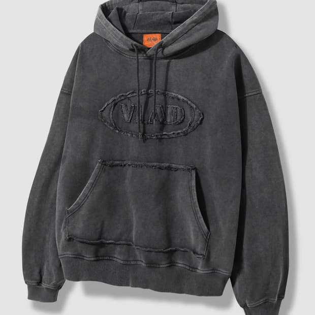 VLAD 컷오프 아플리케 후드 티셔츠_차콜