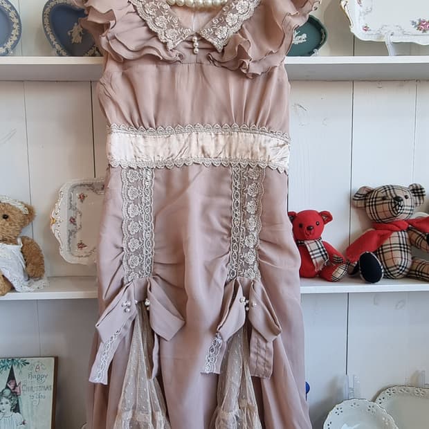 엑시즈팜(axes femme) 로지밀크티 레이스카라 프릴 원피스