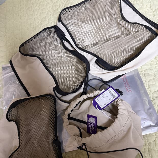 노스페이그퍼플라벨 파우치 라이트베이지 nn7362n
