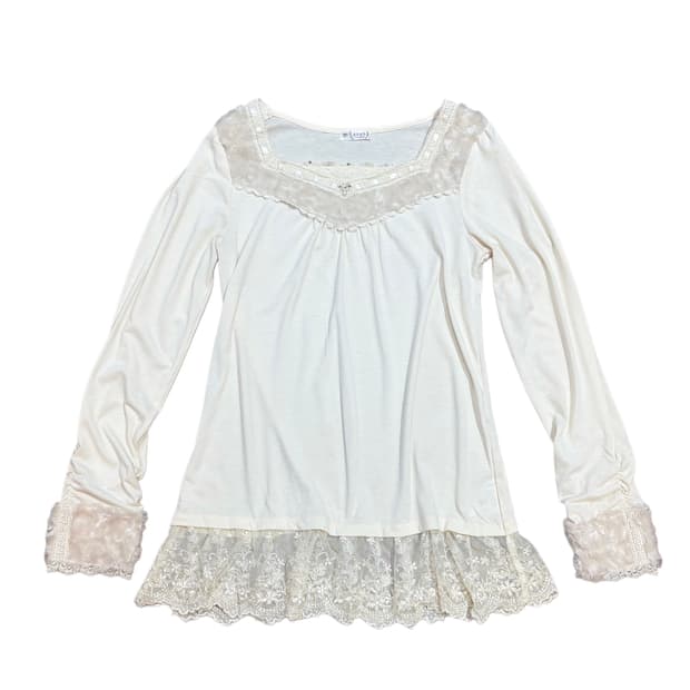 엑시즈팜 레이스 퍼 롱 슬리브