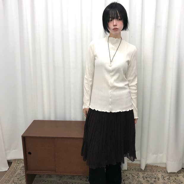 화이트 레이어드 슬리브