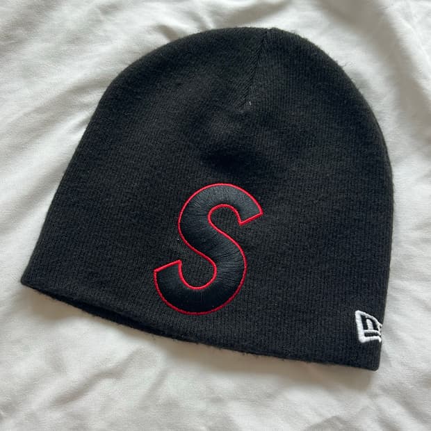 Supreme 비니