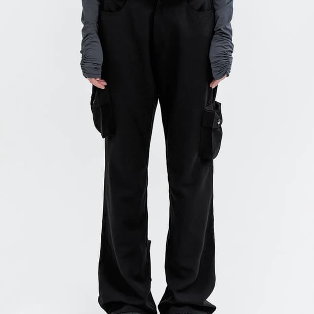 YEEL MULTI-POCKET BOOTS CUT PANTS BLACK