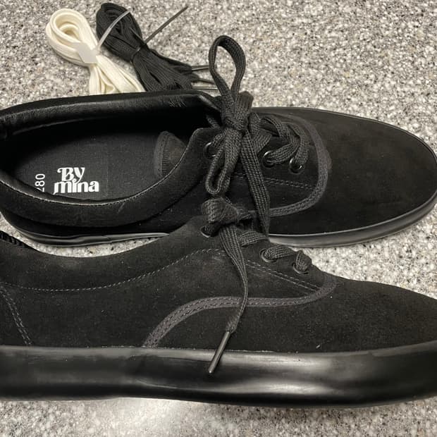 바이미나 스니커즈 블랙 스웨이드 사이즈 280