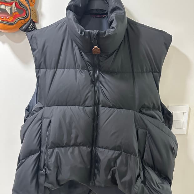 캐피탈 립스탑 다운패딩조끼