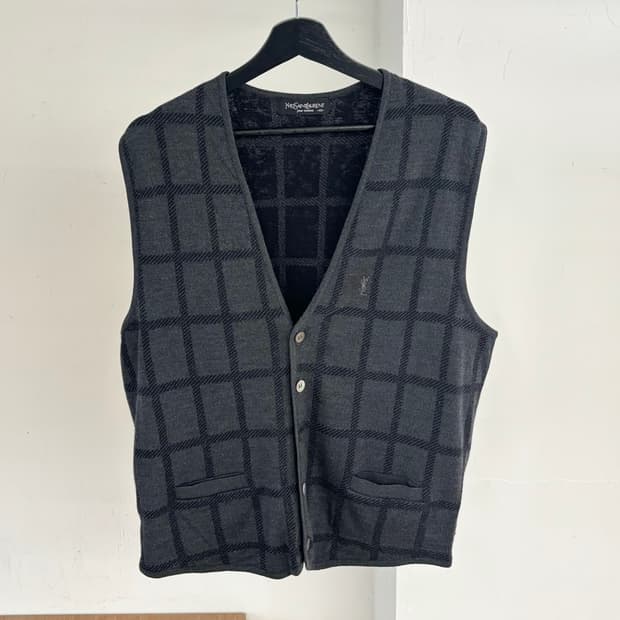 입생로랑 차콜 그레이 체크 패턴 울 니트 베스트