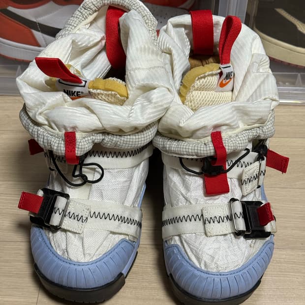 나이키 x 톰 삭스 마스야드 오버슈 3.0 250