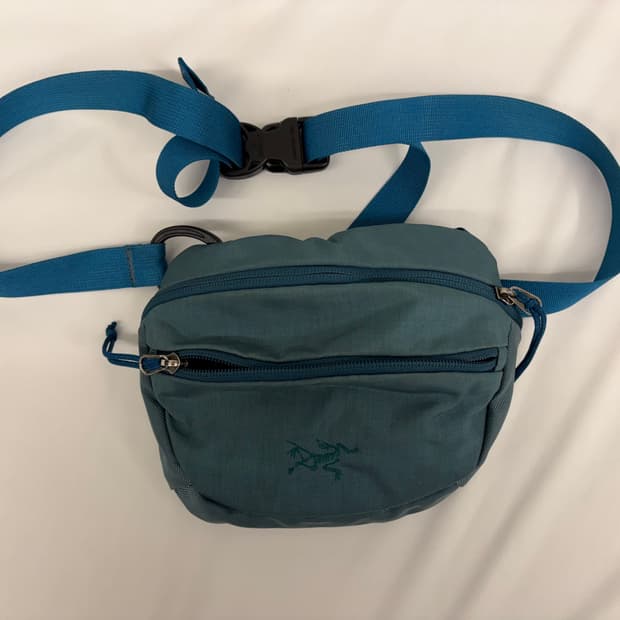 아크테릭스 웨이스트백 블루