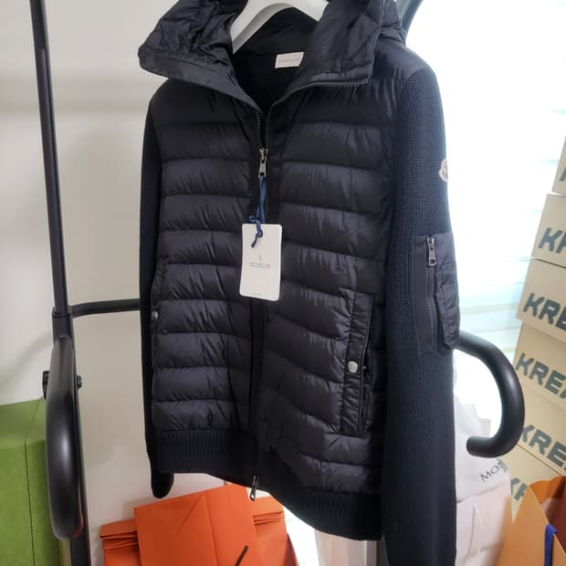 24FW 몽클레어 트리콧 후드 니트패딩 L