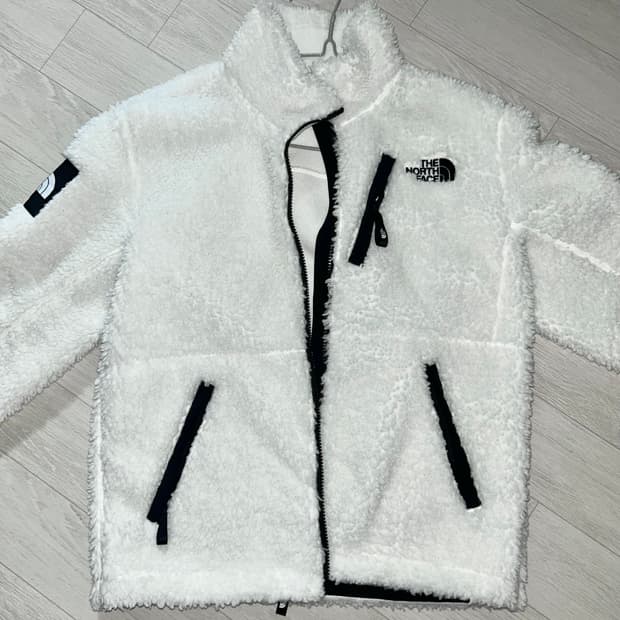 노스페이스 화이트라벨 공용 리모 플리스 자켓
