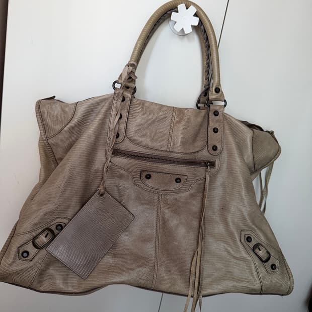 발렌시아가 모터백 / balenciaga weekender city