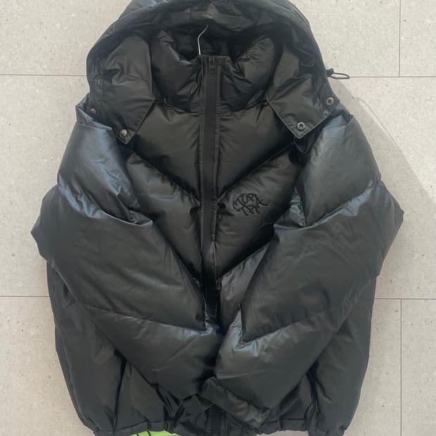 Mertra패딩 판매합니다