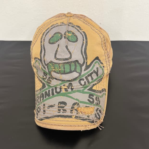 트루릴리전 디스트레스드 해골 스트랩백