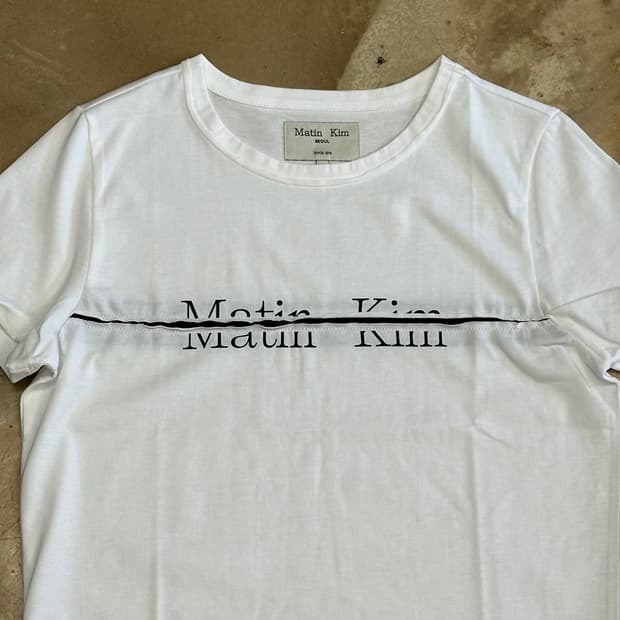 M 새상품 마뗑킴 여성용 빅로고 화이트 크롭 반팔 티
