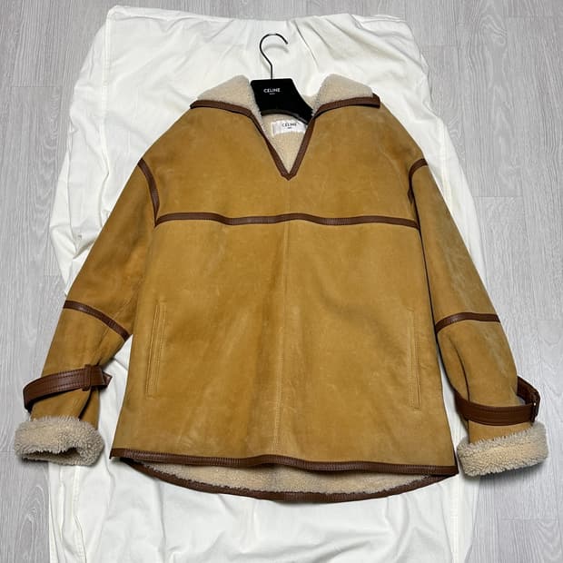 셀린느 여성 리얼 무스탕 38사이즈 국내 매장 정품(남성가능) 정가 천만