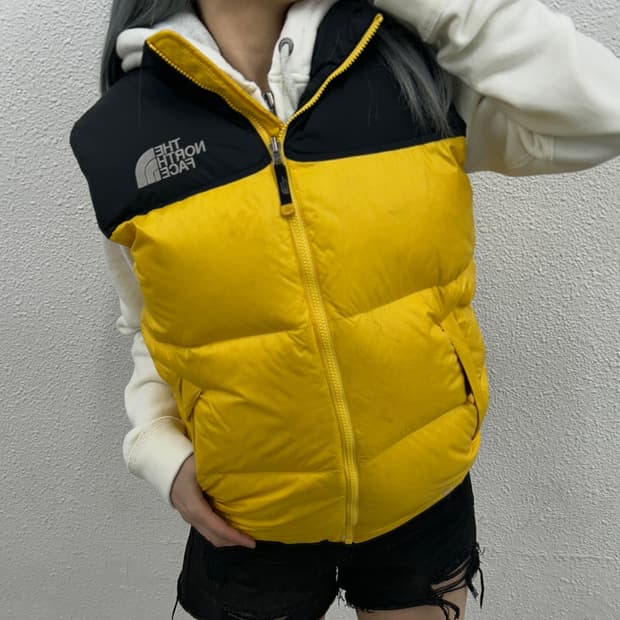 노스페이스 700 블랙 배색 옐로우 패딩조끼 95