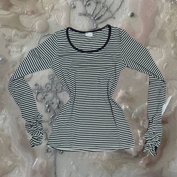 일본 빈티지 스트라이프 갸루 펑크 고스 y2k 롱슬리브 셔링