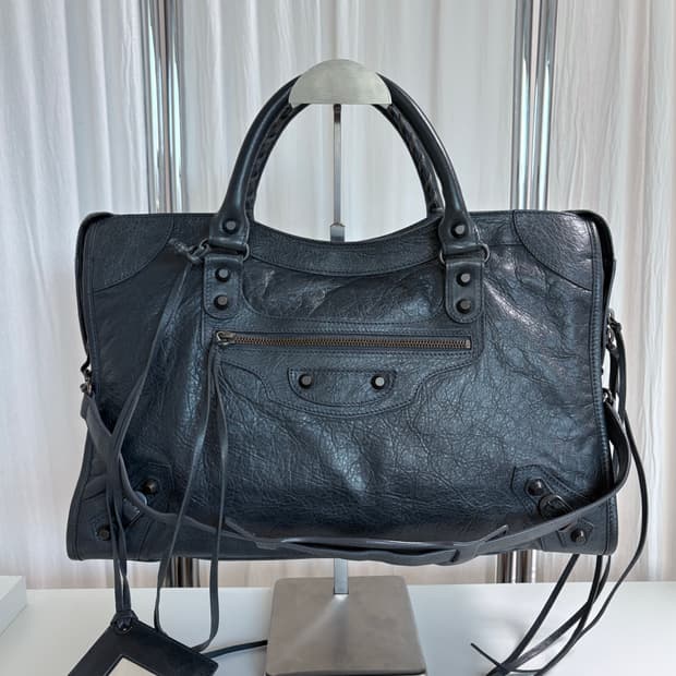 발렌시아가 시티 모터백 그레이