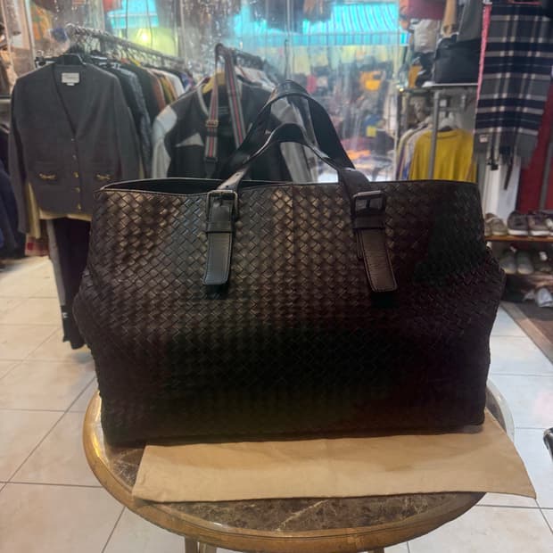 정품 보테카베네타 인트레치아토 보스턴백 팝니다