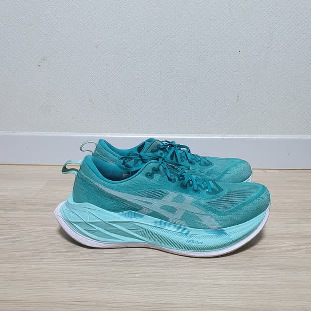 아식스 슈퍼블라스트 2 러닝화 285