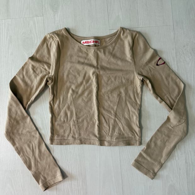 미스치프 베이지 크롭티