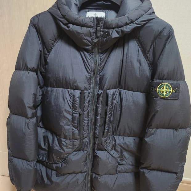 스톤아일랜드 23fw 크링클랩스 블랙 패딩