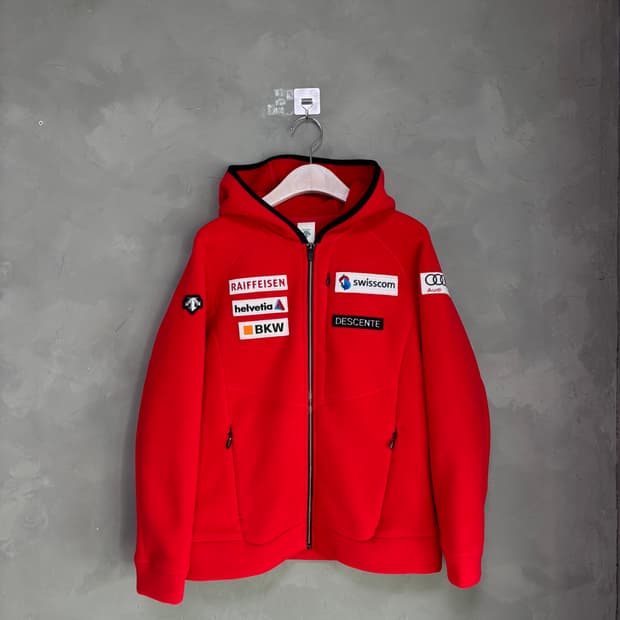 데상트 아우디 스위스 스키팀 플리스 