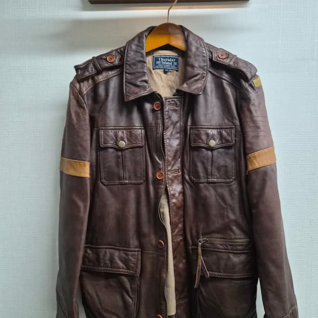 100) 써스데이 아일랜드 GOAT 스킨 레더 자켓 팝니다