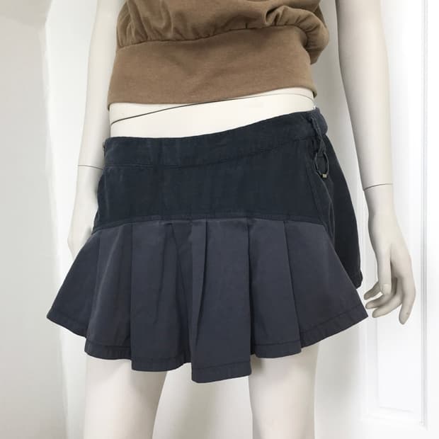 Italy made Vintage Pleats Mini Skirt