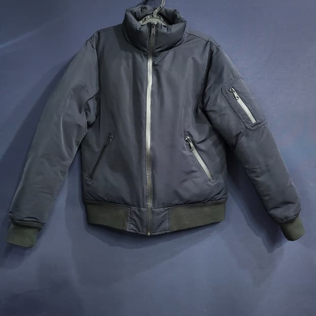 리바이스 다운패딩 항공점퍼형