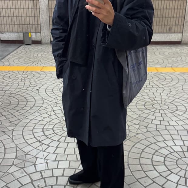 에르메네질도 제냐 패디드 라글란 코트 차콜