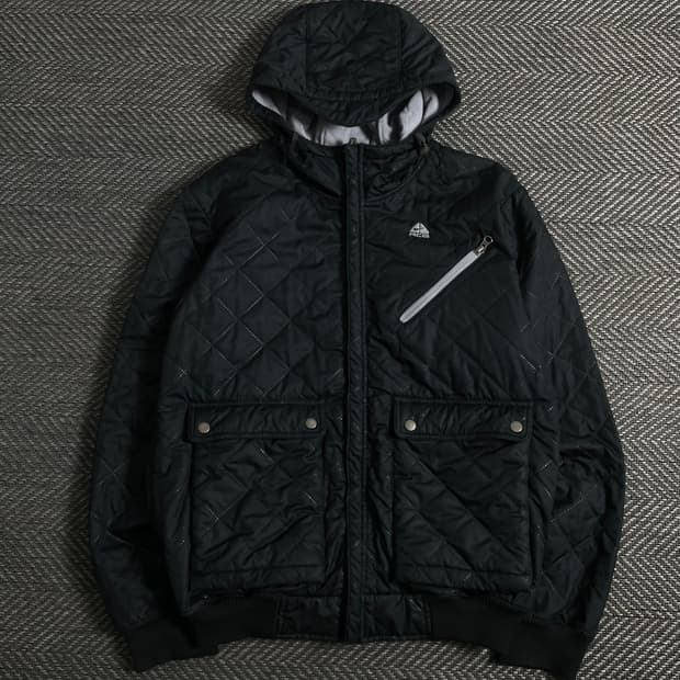 나이키acg 유틸리티 후드 퀼팅 자켓o 3851