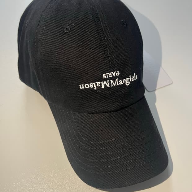 마르지엘라 볼캡 밥풀스티치 블랙