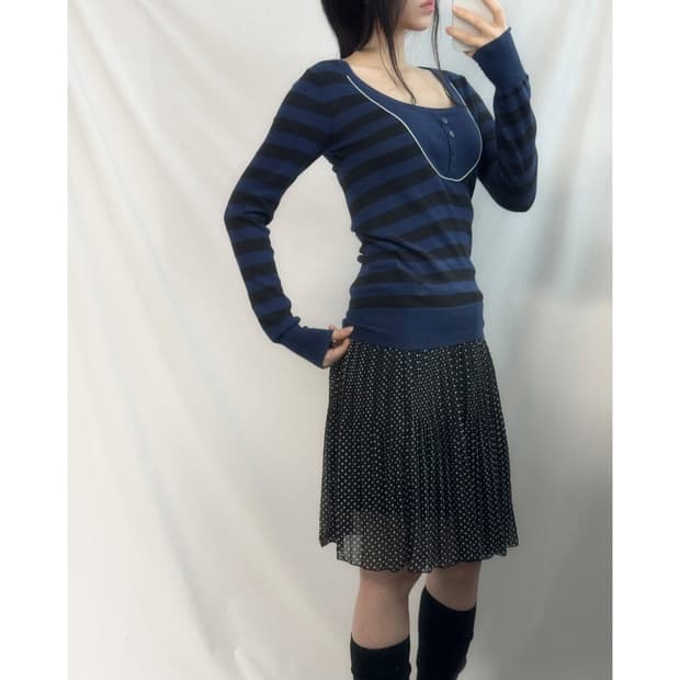 버튼 넥 스트라이프 롱 슬리브 니트 플리츠 스커트 2pcs SET