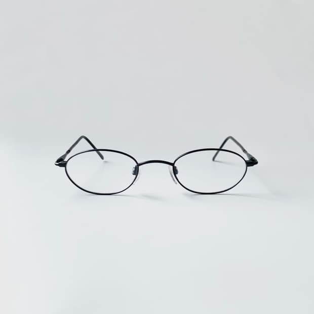 [픽키-691] 블랙 메탈 풀프레임 안경 슬림 오벌 쉐입 미니멀 클래식