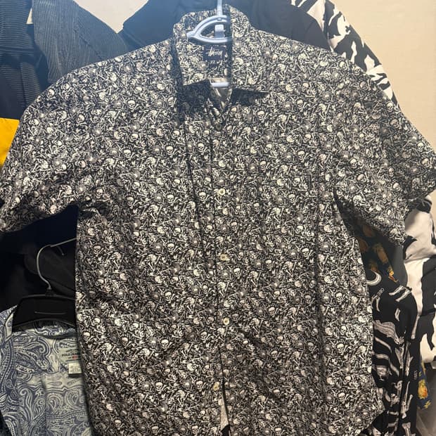 00’s old stussy skull shirt xl