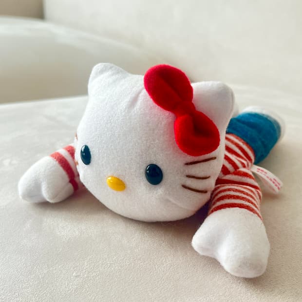 (희귀매물) 엎드린 고전 키티 스트라이프 멜빵 인형