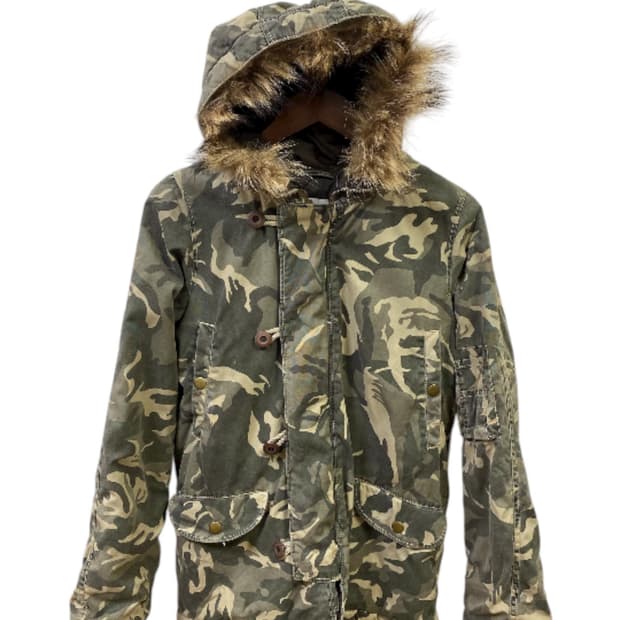 AR 후드 퍼 카모 패딩