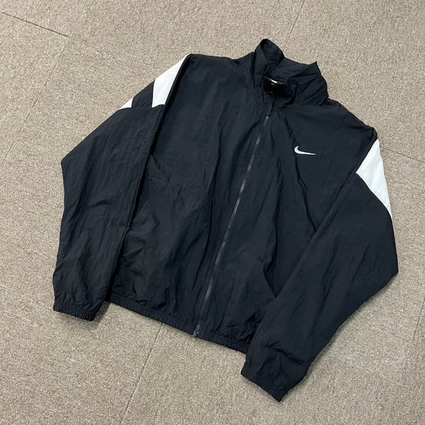 나이키 빅로고 비람막이