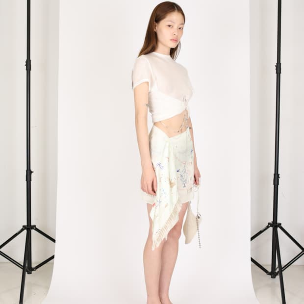 Hyein seo moon palace skirt