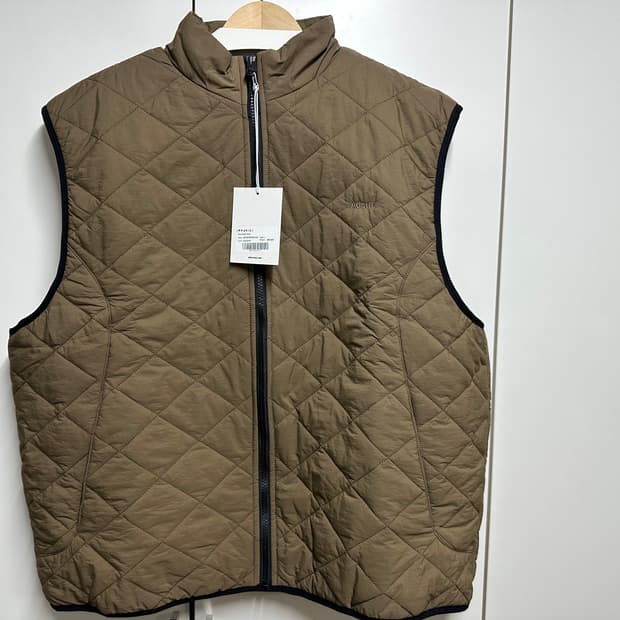 애드섬 adsum 퀄팅 베스트 L 새상품