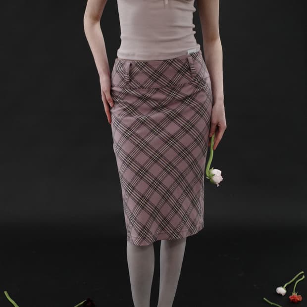 드라이로즈 체크 미디 스커트
